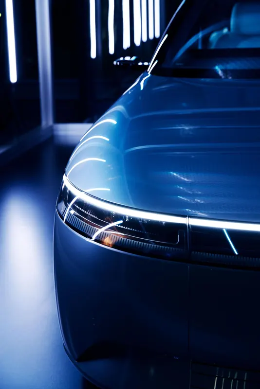 Front light bar detail