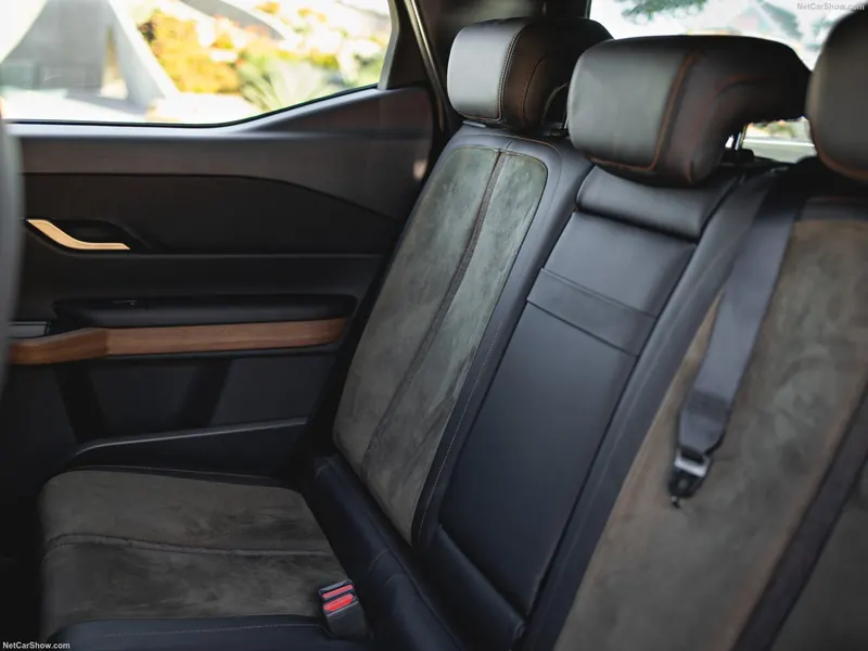 Alaska rear seats
