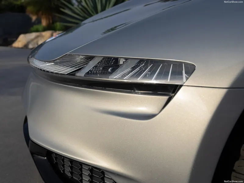 Ronin rear light detail